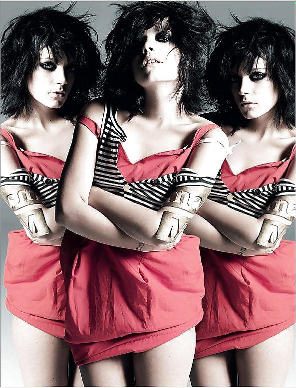 25P Lily allen Oops
