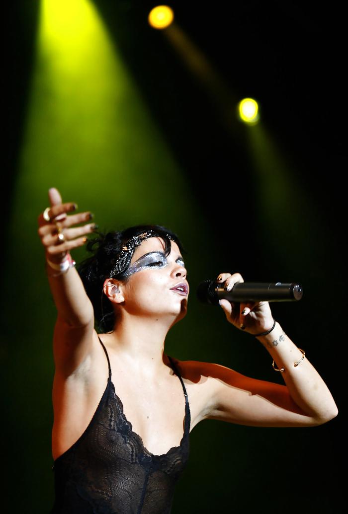 25P Lily allen Oops