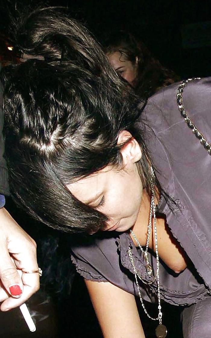 25P Lily allen Oops