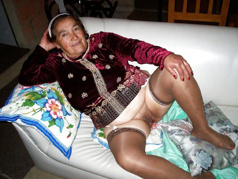25P Colombian granny Bell (seventeenth set)
