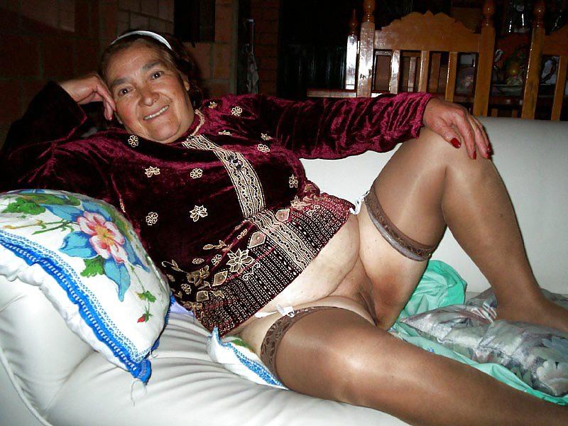 25P Colombian granny Bell (seventeenth set)