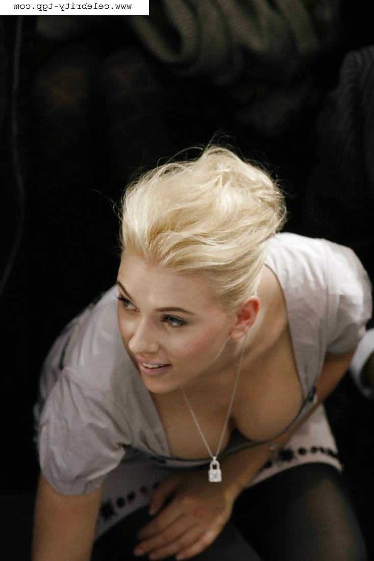 25P Scarlett johansson oops
