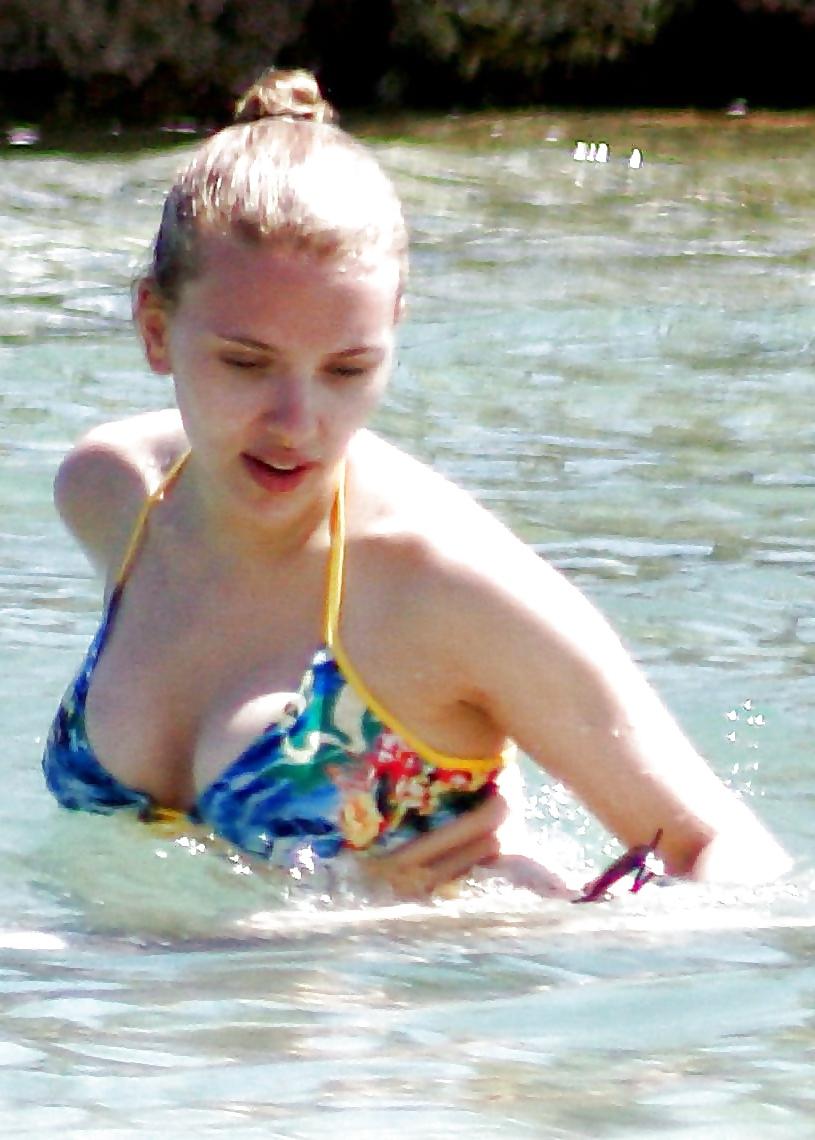 25P Scarlett johansson oops