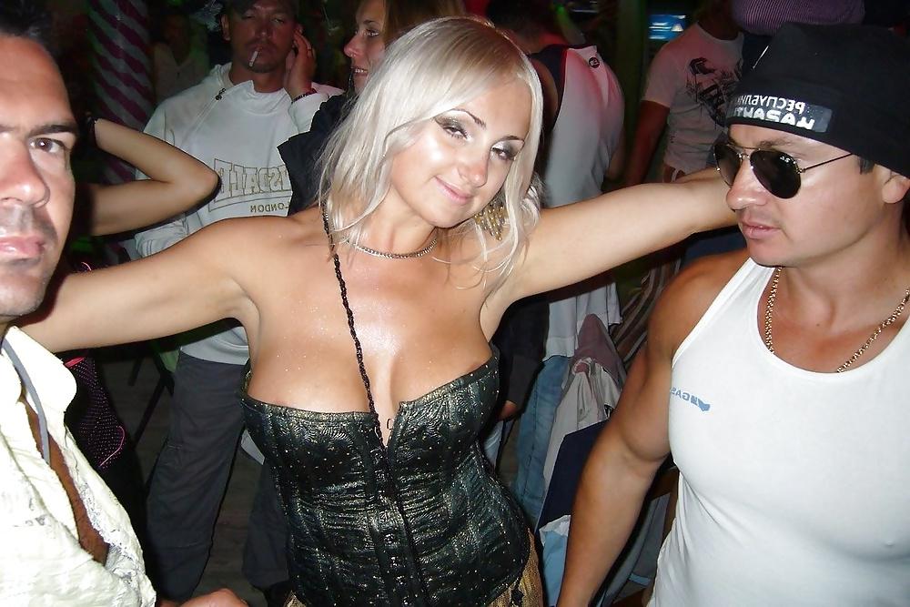 25P Gotta Love a Nipslip&Downblouse: Please Comment