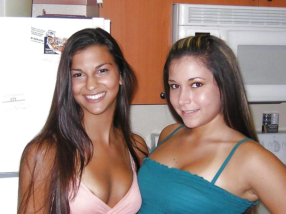 25P Gotta Love a Nipslip&Downblouse: Please Comment