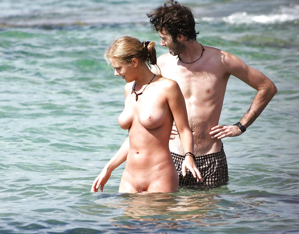 12P TheSandfly Beautiful Beach Bods!
