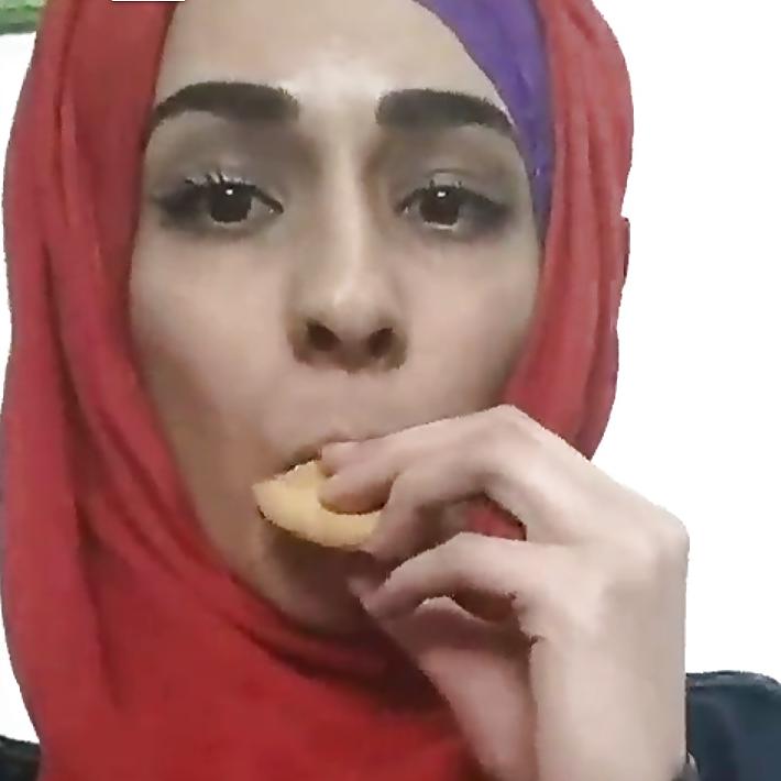 17P Hijab desi slut