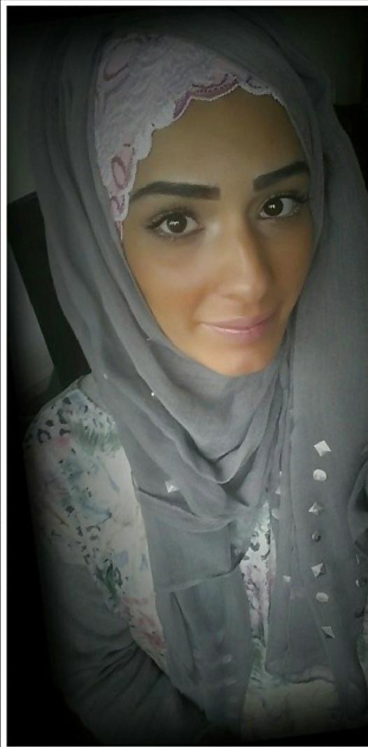 17P Hijab desi slut