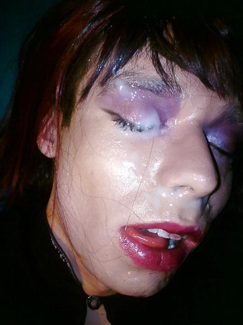 4P Tranny Caroline self facial