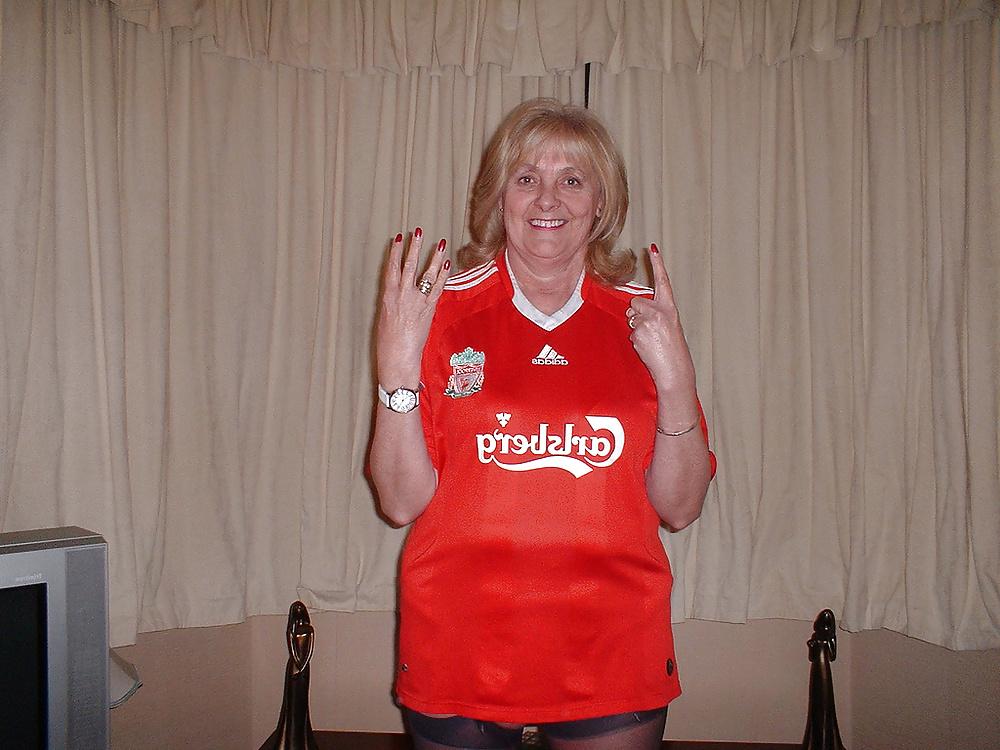 25P Old women like sex (webfound)