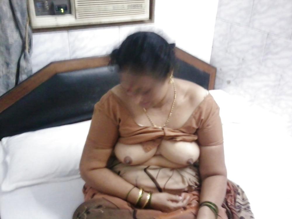 25P OLD WINE AUNTY-INDIAN DESI PORN SET 3.6