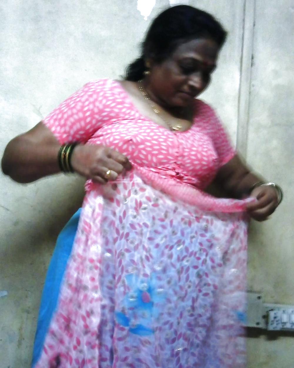 25P OLD WINE AUNTY-INDIAN DESI PORN SET 3.6