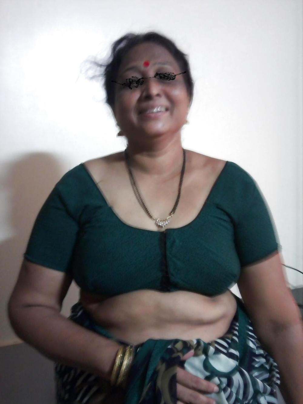 25P OLD WINE AUNTY-INDIAN DESI PORN SET 3.6