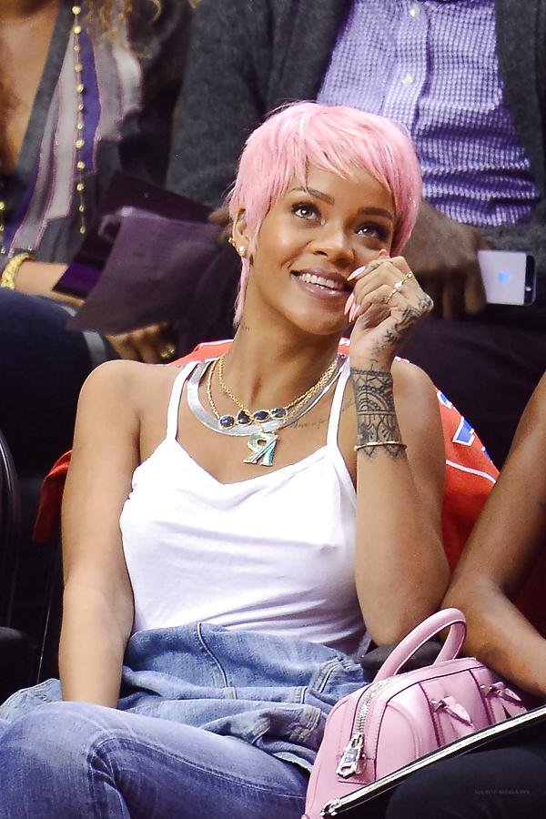8P Rihanna Braless See Through