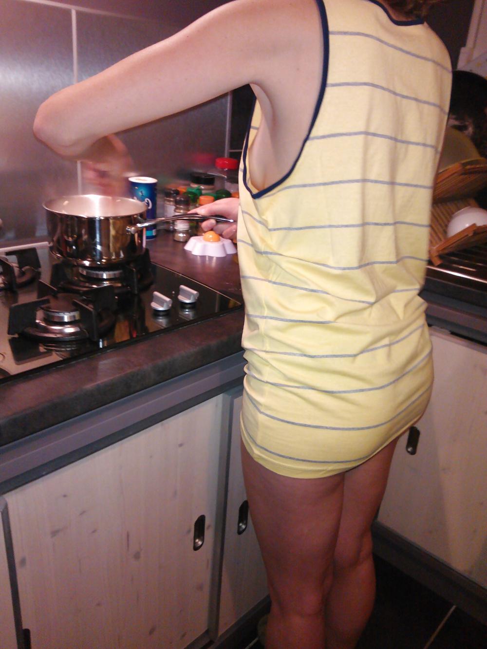 11P Downblouse