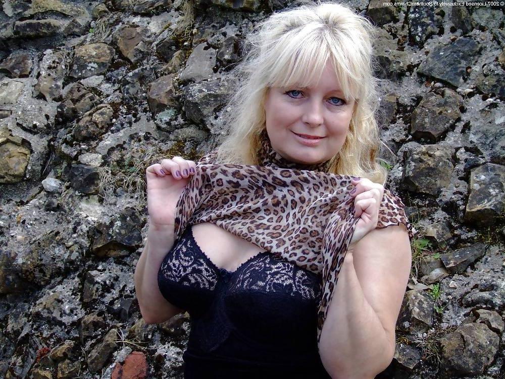 25P Mature Beauty - Cindy 33