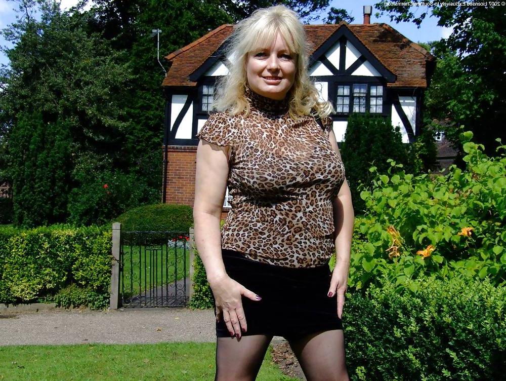 25P Mature Beauty - Cindy 33