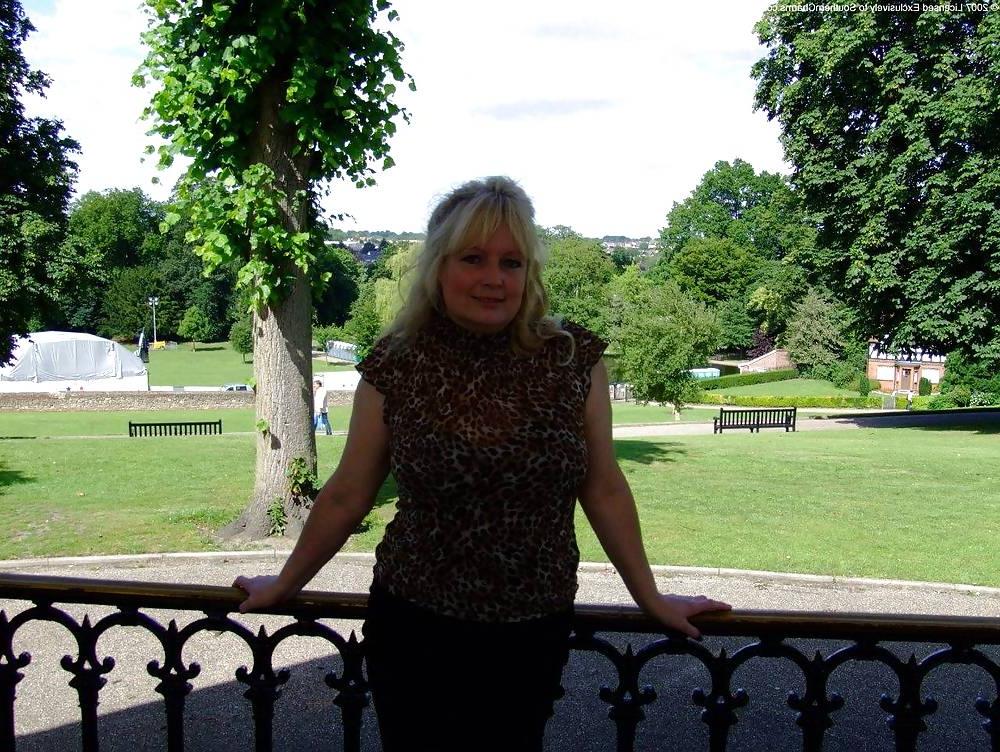 25P Mature Beauty - Cindy 33