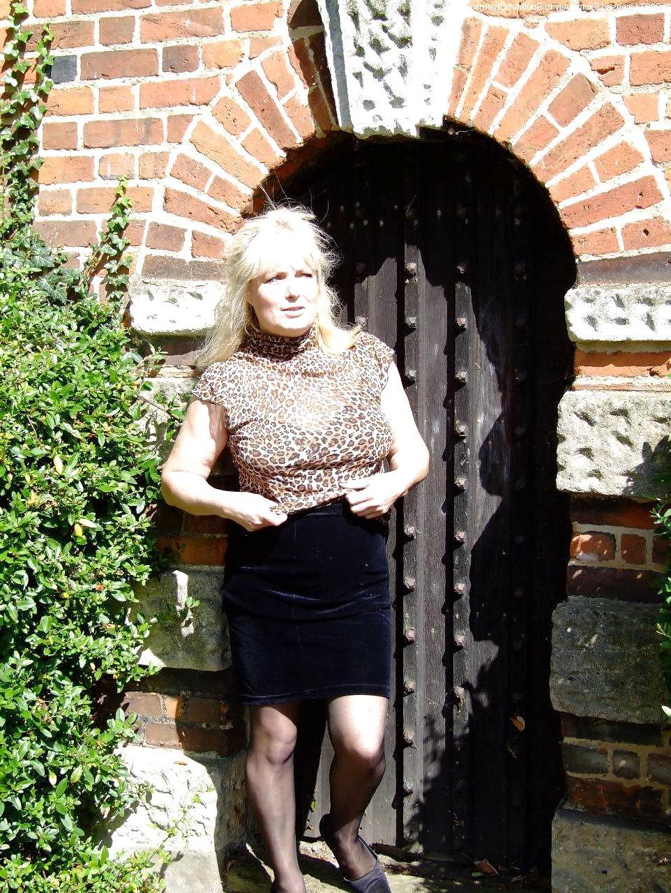 25P Mature Beauty - Cindy 33