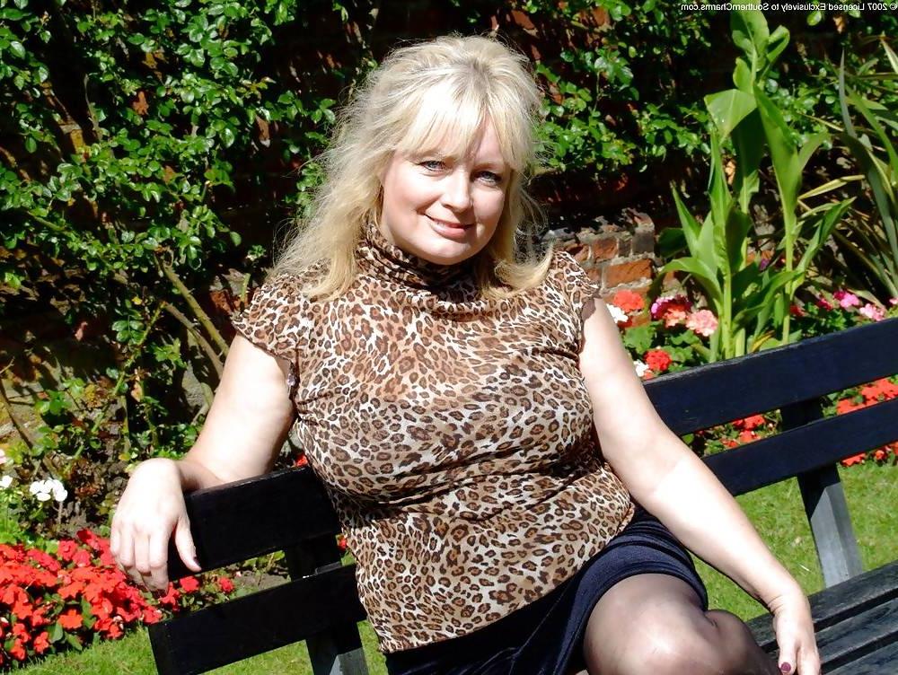 25P Mature Beauty - Cindy 33