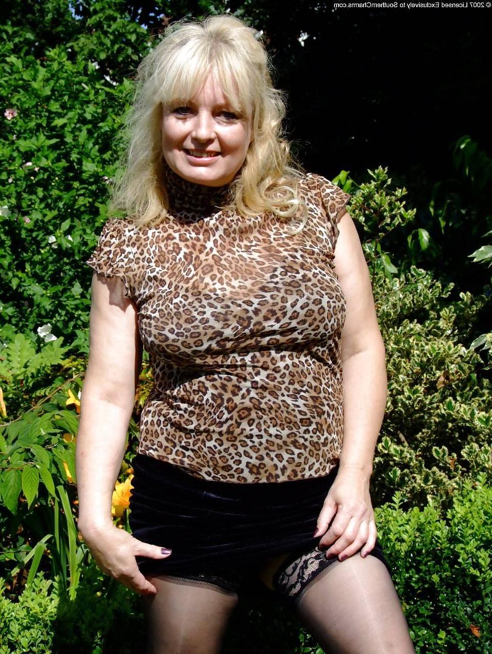 25P Mature Beauty - Cindy 33