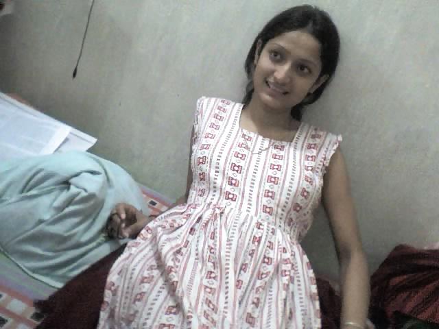 15P Desi homely showing 