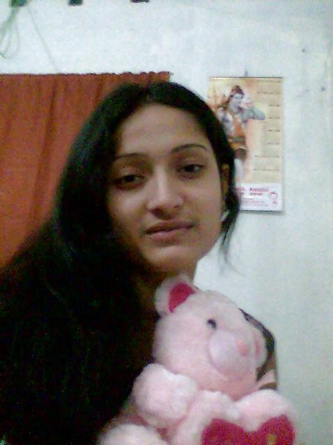 15P Desi homely showing 