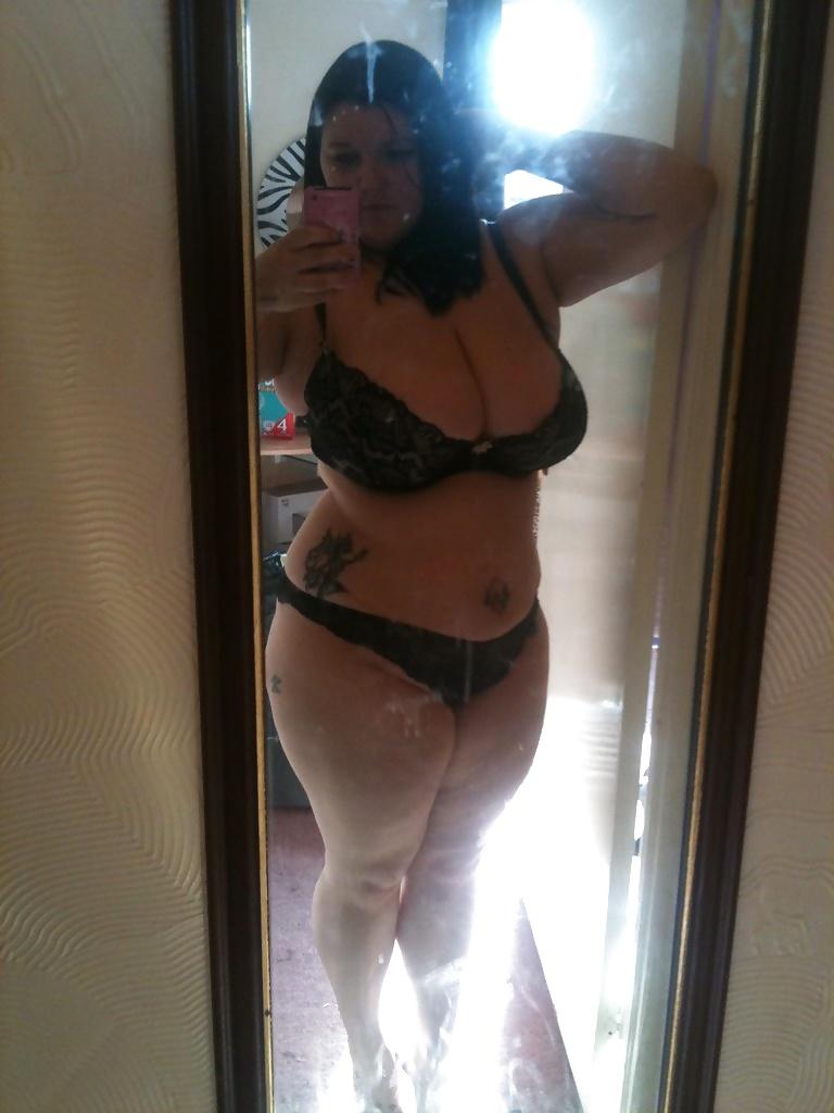25P Self Pics Amateur BBWs - vol 24!