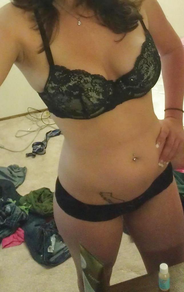 16P Wendy pretty boobs selfshots