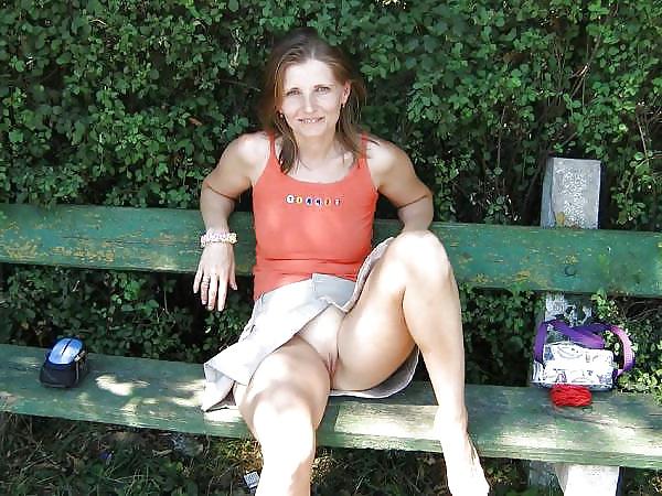 25P Mature Upskirt - 17