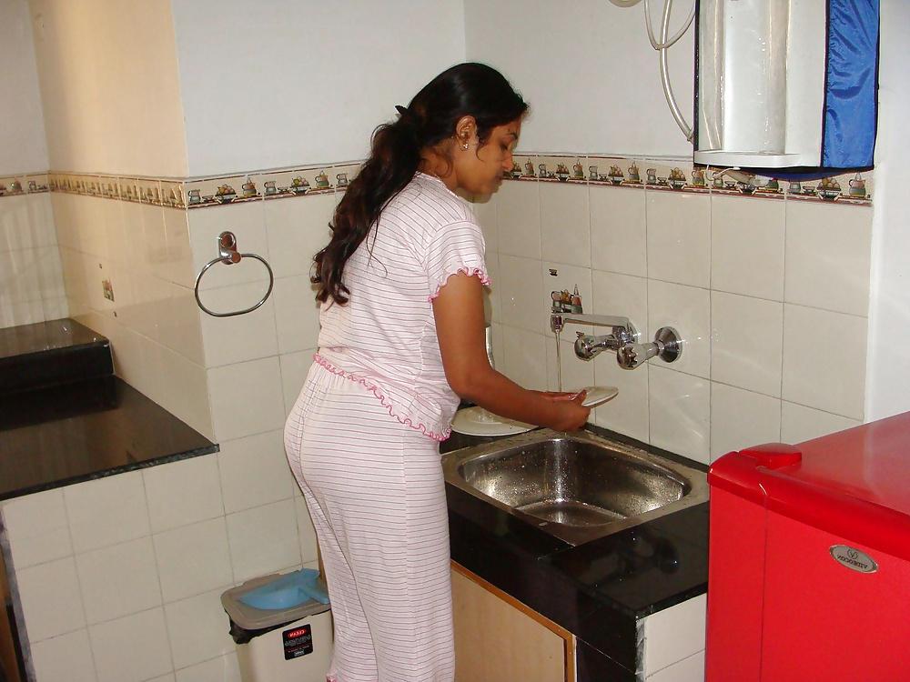 25P Irresistable desi ass
