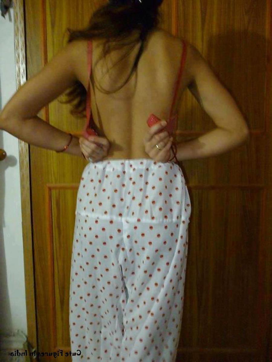 25P Irresistable desi ass