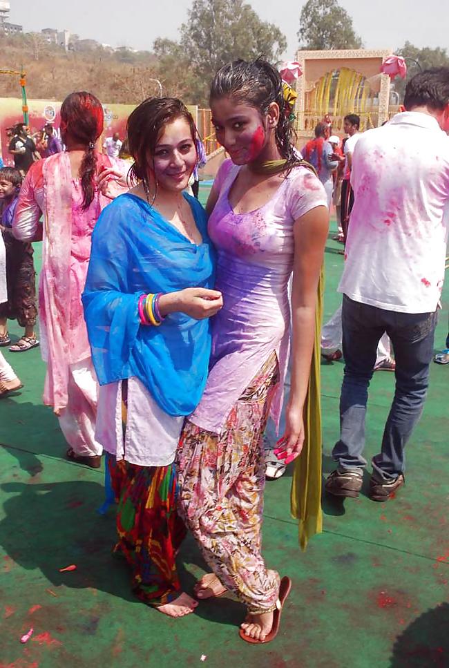 24P Desi Girls 