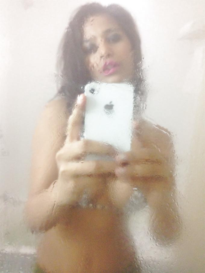 24P Desi Girls 