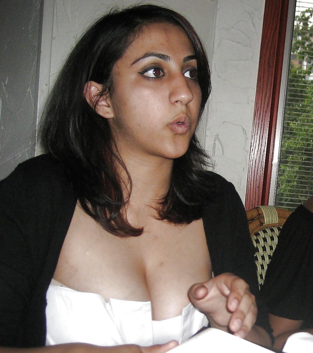 24P Desi Girls 
