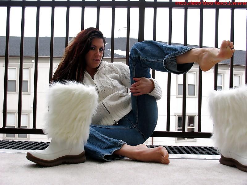 25P Foot fetish gallery 3