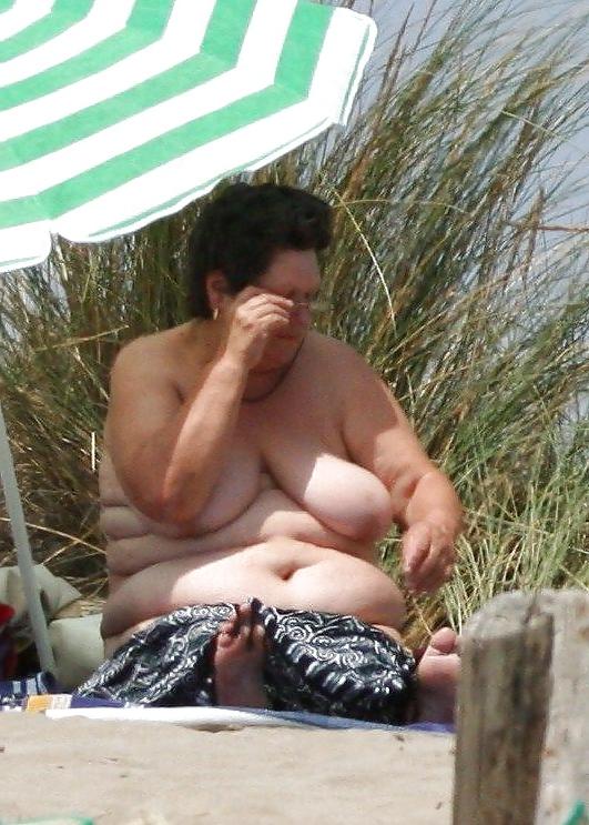 4P Granny on beach