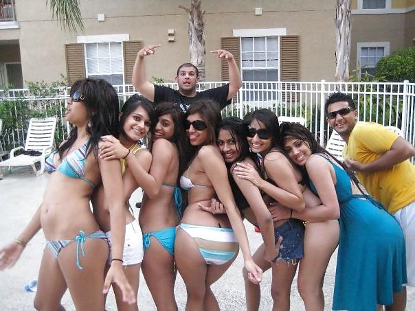 6P Sexy desi girls