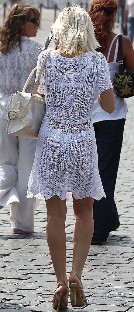 25P Public see through