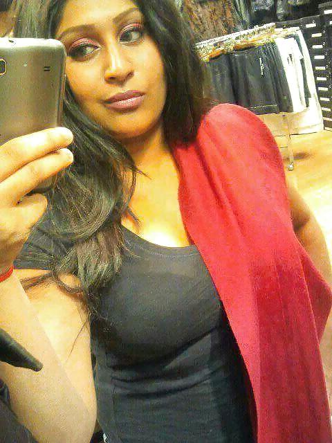 25P Desi Nude and Non Nude