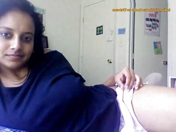 25P Desi Nude and Non Nude