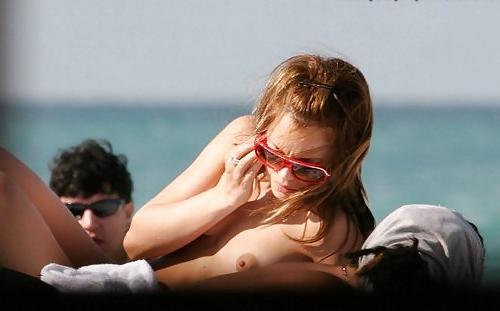 25P Celebs oops 21