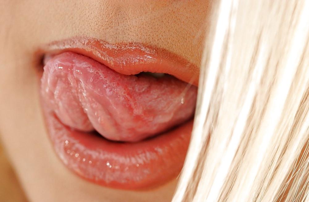 25P Moshe Loves The Sensual Tongue