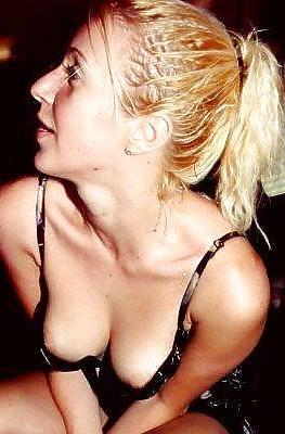 25P Downblouse nipslip upskirt
