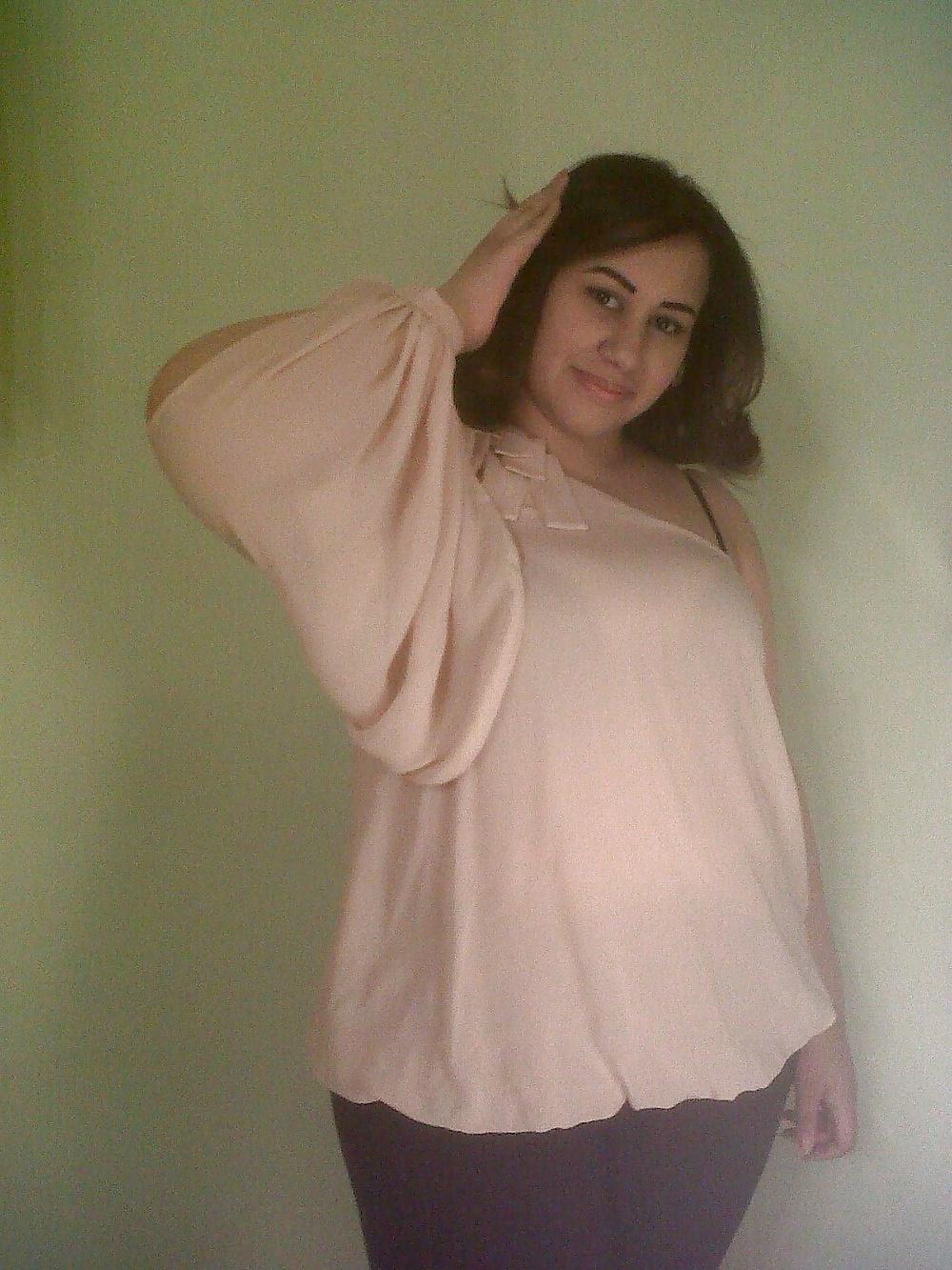 25P Arab Woman 220