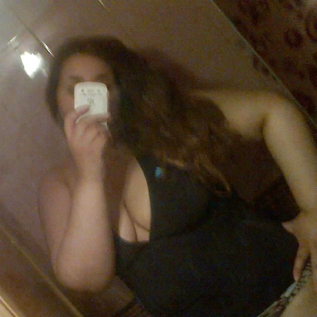 25P Arab Woman 220