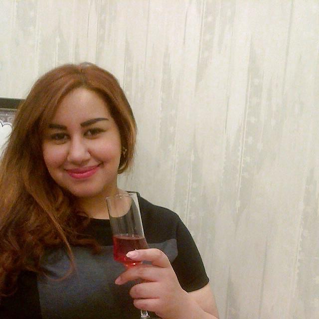 25P Arab Woman 220