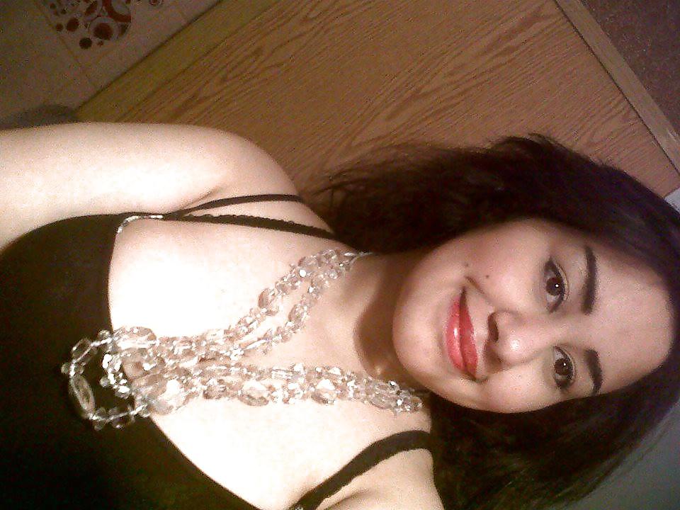 25P Arab Woman 220