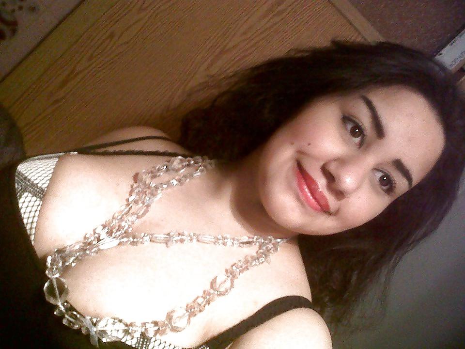 25P Arab Woman 220