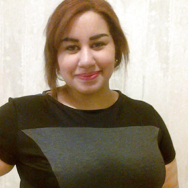 25P Arab Woman 220